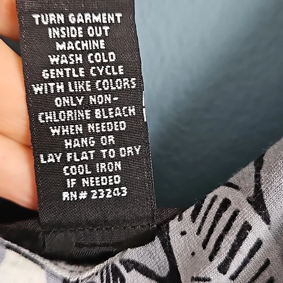 Elegant Black and White Floral Maxi Dress - Picture 10 of 10